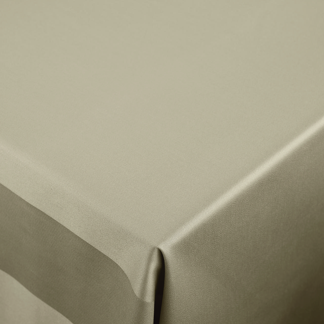 Vita kvadratisk dug til rundt bord 206x212 cm